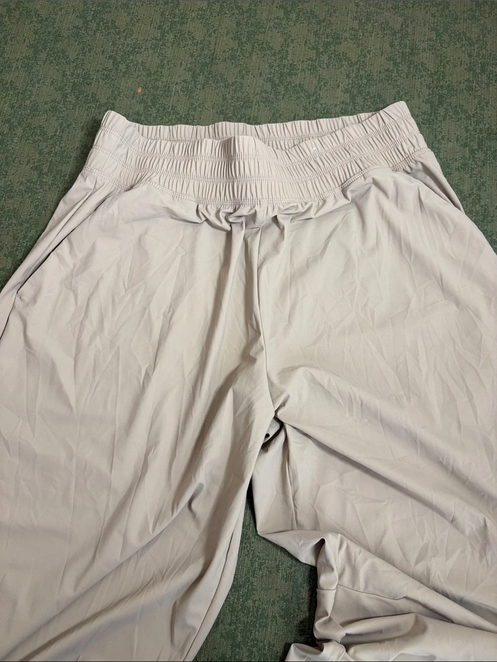 Old Navy Wide-Leg Pants in Taupe